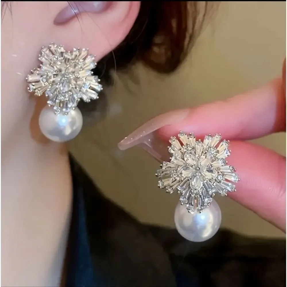 Flower Round Pearl Stud Earrings